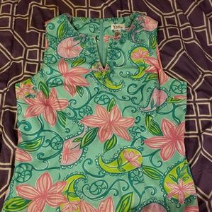 Lily Pulitzer v neck top floral